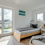 An Der Ostsee By Seeblick Ferien Oro, Direkte Wasserlage,sauna, E-saeule Ольпениц
